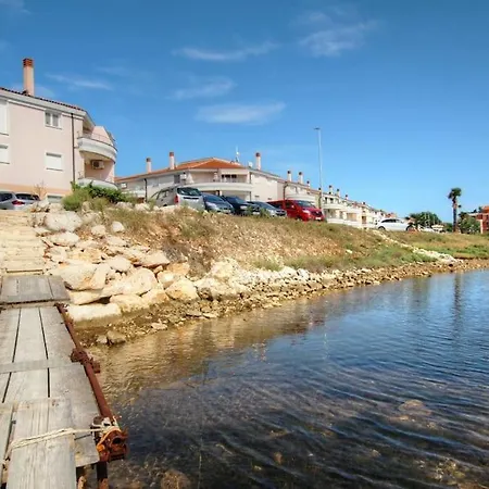 Sunshine , Seafront Terrace, Free Parking & Pet Friendly * Medulin