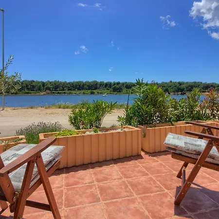 Sunshine , Seafront Terrace, Free Parking & Pet Friendly Medulin