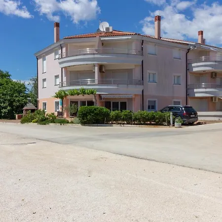 Sunshine Apartment