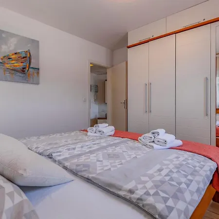 Sunshine , Seafront Terrace, Free Parking & Pet Friendly * メドゥリン