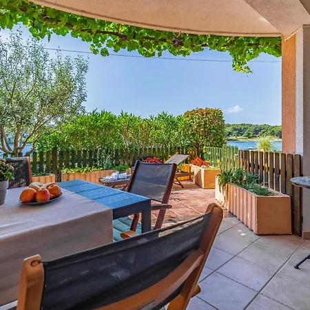 Sunshine , Seafront Terrace, Free Parking & Pet Friendly アパート メドゥリン