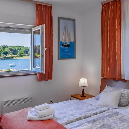 Sunshine , Seafront Terrace, Free Parking & Pet Friendly * מדולין
